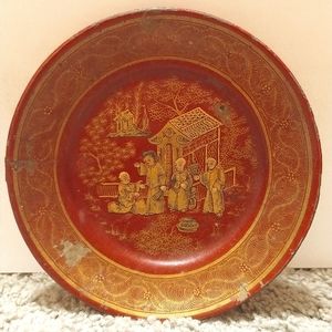 Vintage wood plate with lacquer paint and gold art